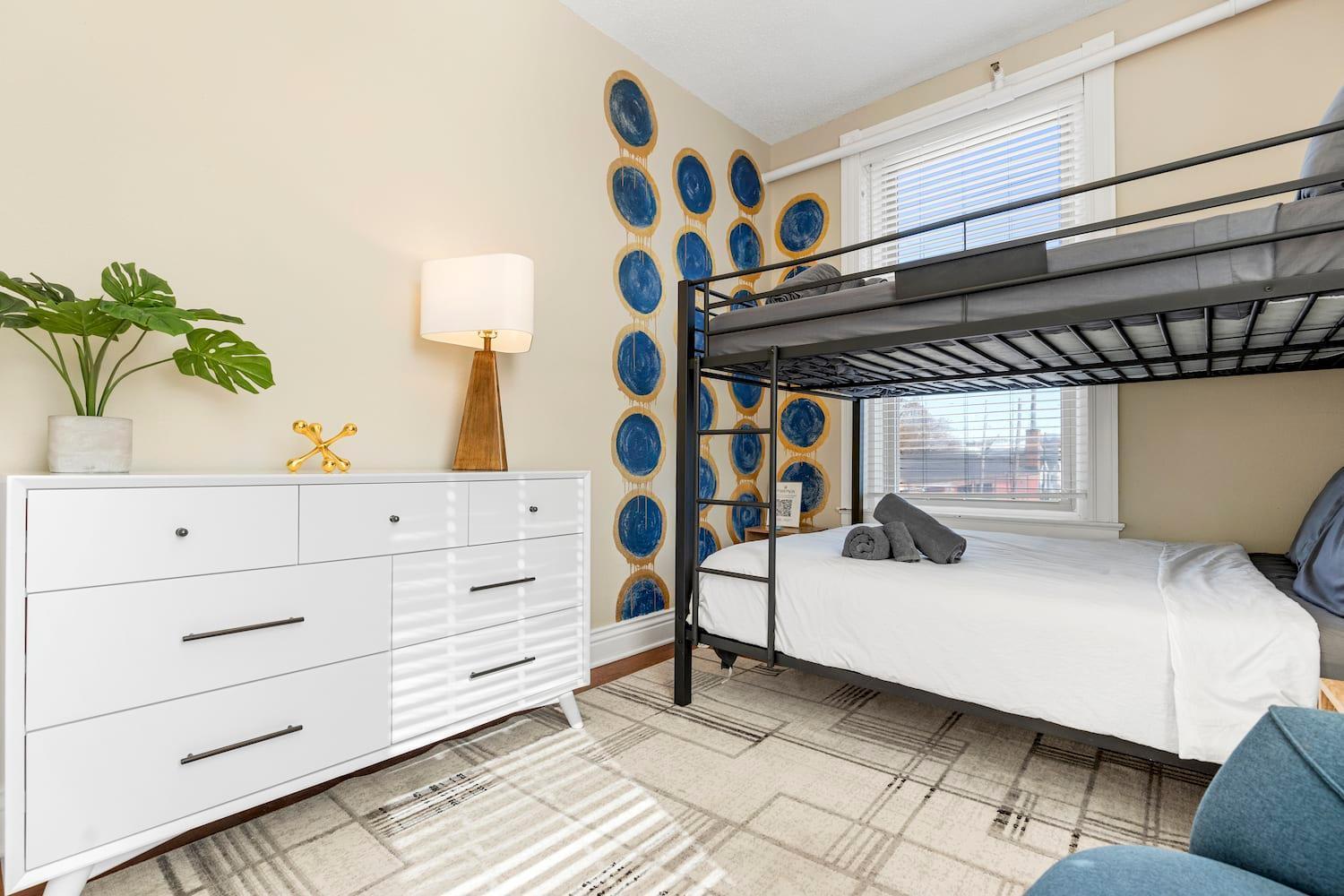 Apartment King Sleep8 4bed 2br 2 Ba Swepson Hideaway *