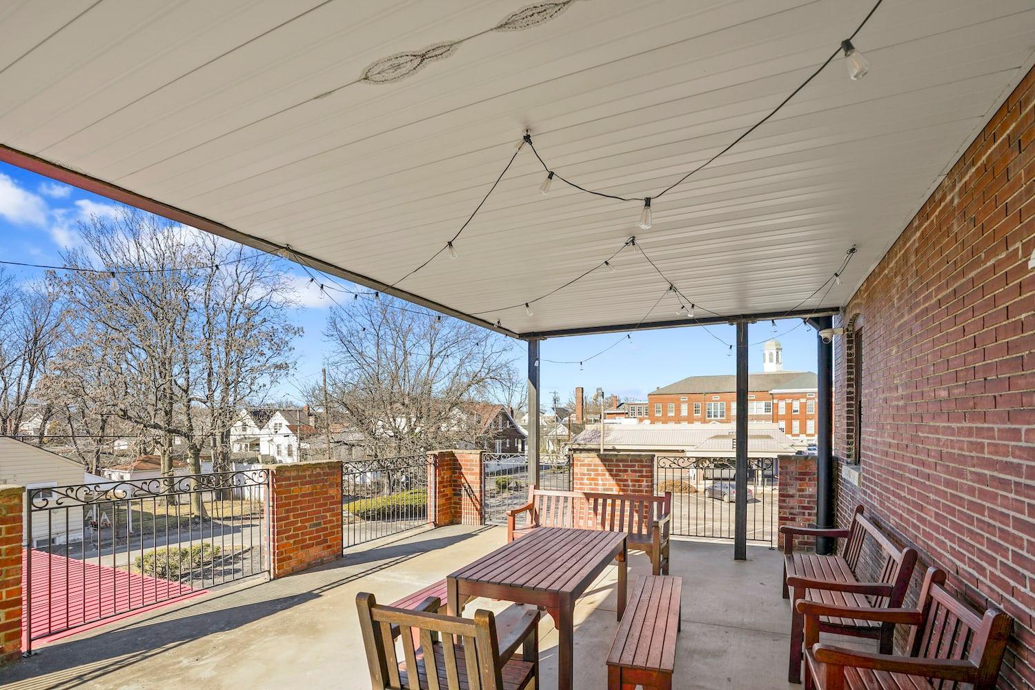 King Sleep8 4bed 2br 2 Ba Swepson Hideaway