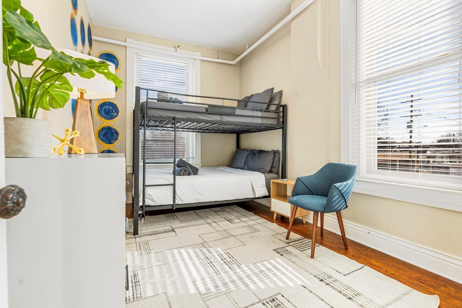 Apartment King Sleep8 4bed 2br 2 Ba Swepson Hideaway *