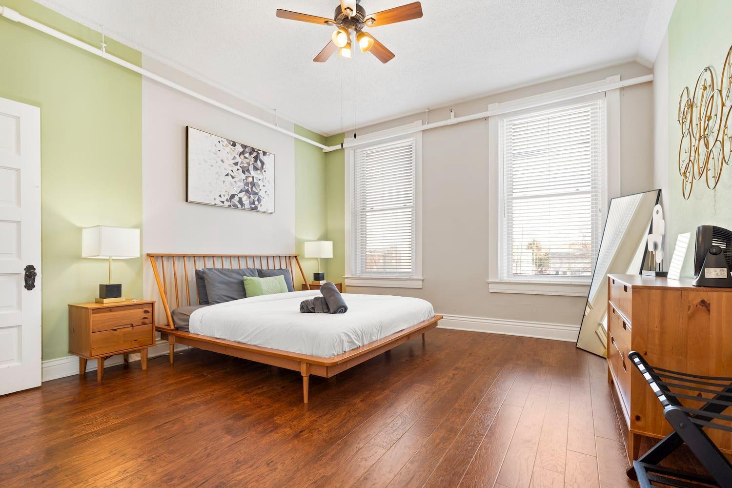 King Sleep8 4bed 2br 2 Ba Swepson Hideaway Apartment *